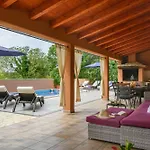 Σπίτι διακοπών Percan - Spacious Family With Private Pool On A 4000 Square Meter Plot