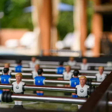 別荘 Villa Percan - Spacious Family Home With Private Pool On A 4000 Square Meter Plot クルニカ