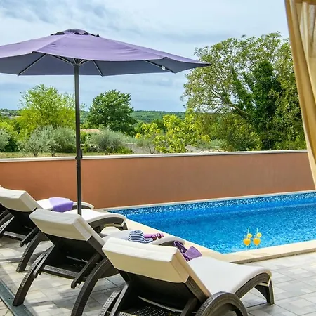 Villa Percan - Spacious Family Home With Private Pool On A 4000 Square Meter Plot *