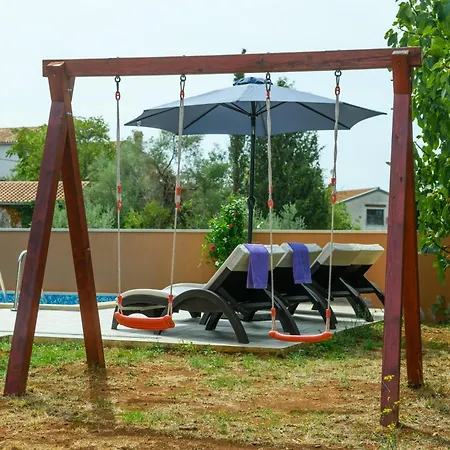 Percan - Spacious Family With Private Pool On A 4000 Square Meter Plot בית נופש