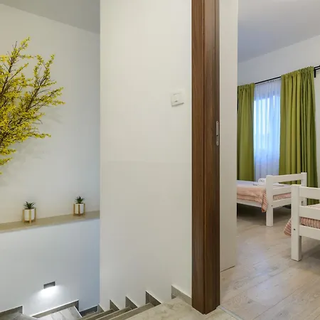 Percan - Spacious Family With Private Pool On A 4000 Square Meter Plot * קרניצה