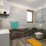 Semesterbostad Percan - Spacious Family With Private Pool On A 4000 Square Meter Plot Krnica