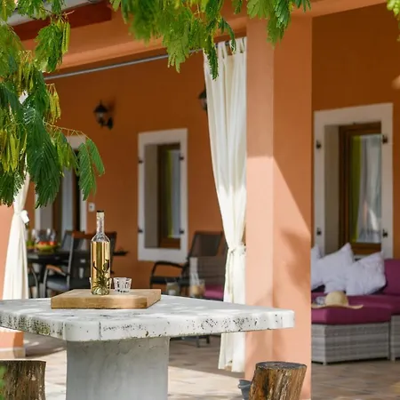 Villa Percan - Spacious Family Home With Private Pool On A 4000 Square Meter Plot Holiday home