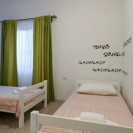 Holiday home Villa Percan - Spacious Family Home With Private Pool On A 4000 Square Meter Plot Krnica