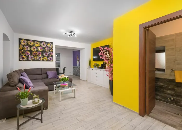 Villa Percan - Spacious Family Home With Private Pool On A 4000 Square Meter Plot