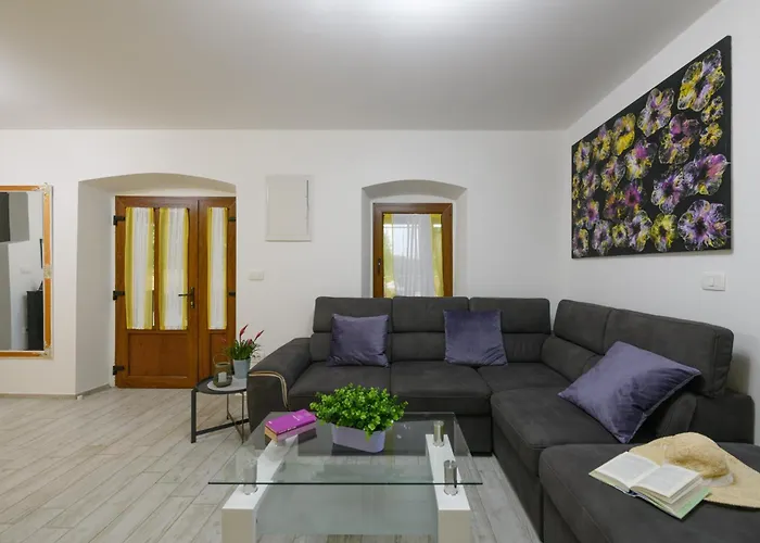 펜션 Percan - Spacious Family With Private Pool On A 4000 Square Meter Plot *