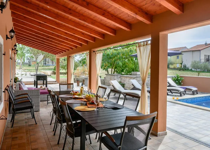 Villa Percan - Spacious Family Home With Private Pool On A 4000 Square Meter Plot *