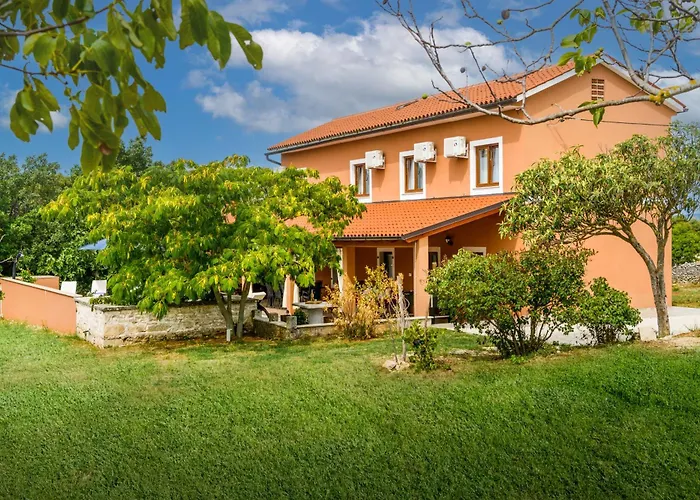 Villa Percan - Spacious Family Home With Private Pool On A 4000 Square Meter Plot