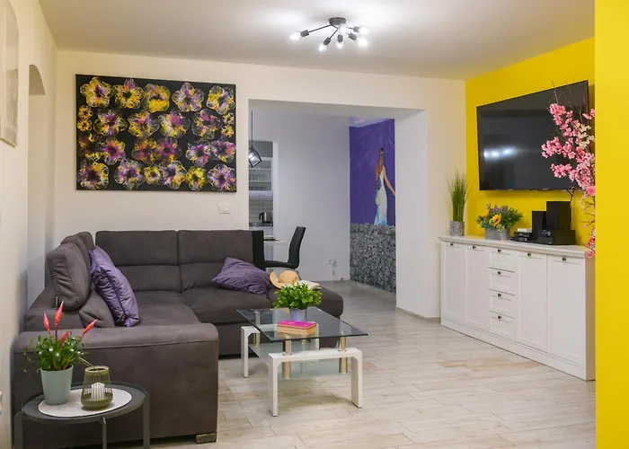 Percan - Spacious Family With Private Pool On A 4000 Square Meter Plot 펜션 *