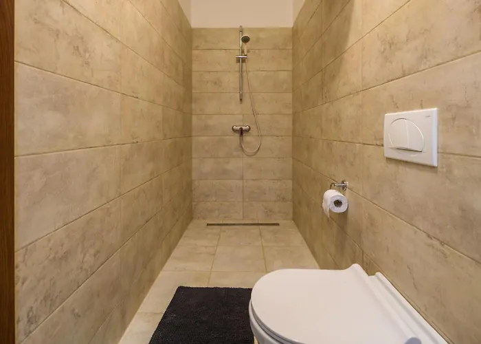 Percan - Spacious Family With Private Pool On A 4000 Square Meter Plot 크르니카