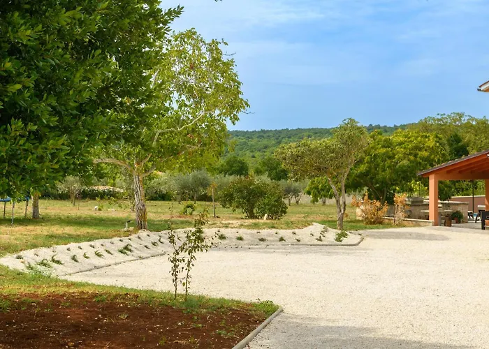 Villa Percan - Spacious Family Home With Private Pool On A 4000 Square Meter Plot * Krnica